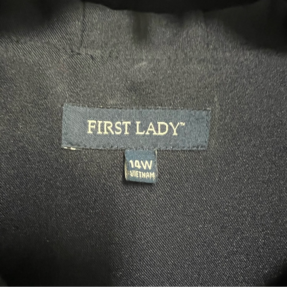 Vintage Women's First Lady Navy Skirt Suit - Picture 5 of 16